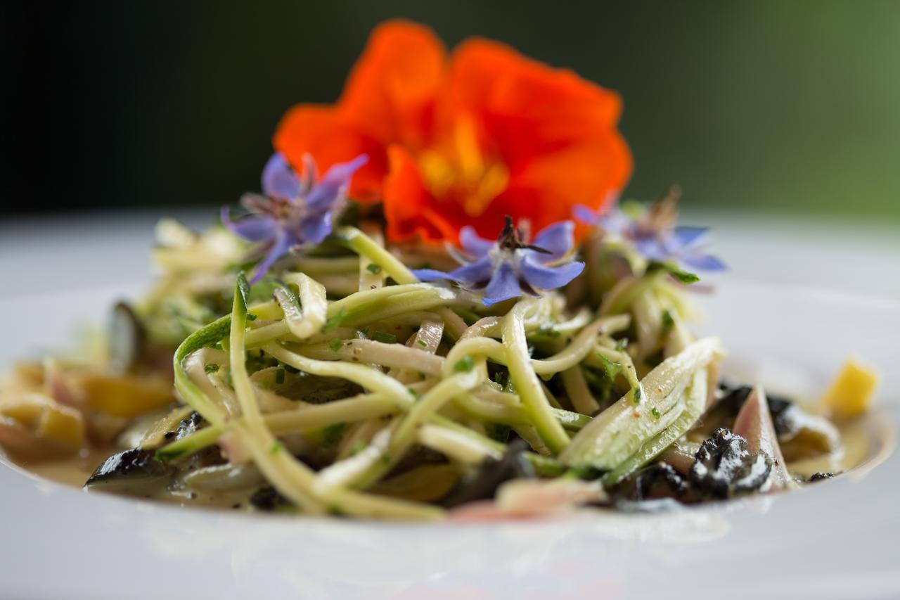 Church Hill Boutique & Restaurant * Half-moon Bay